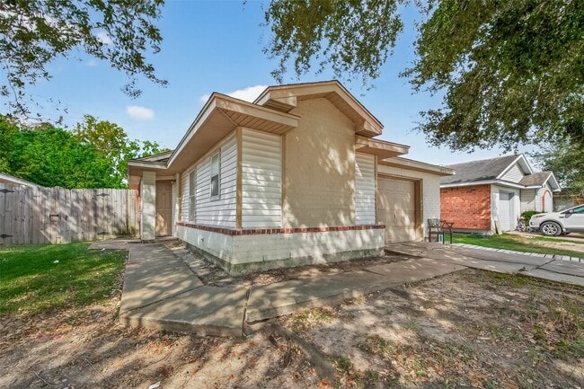 Foto del edificio - 4642 Callery Creek Dr