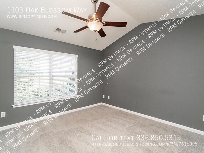 Foto del edificio - 1103 Oak Blossom Way