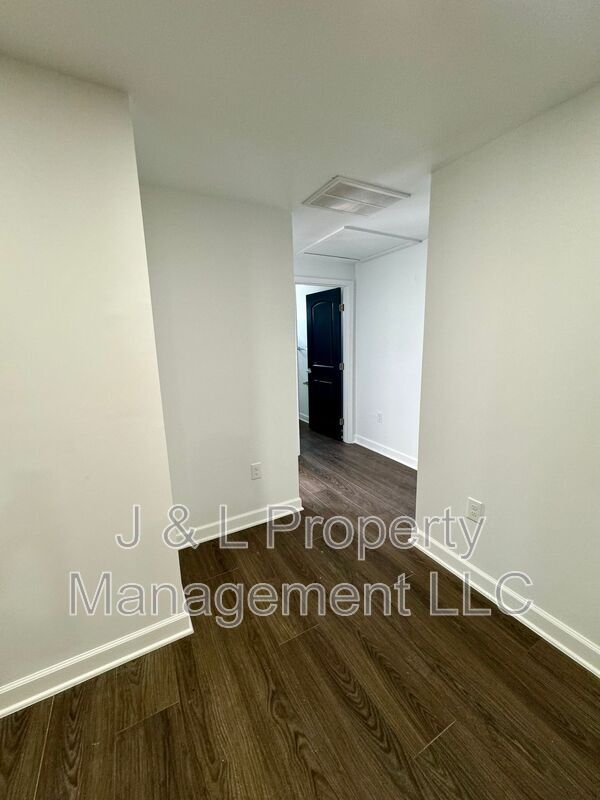 Building Photo - 1602 Cypress St