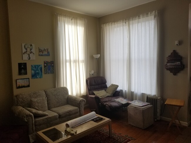 Foto del edificio - 1708 W Jefferson St