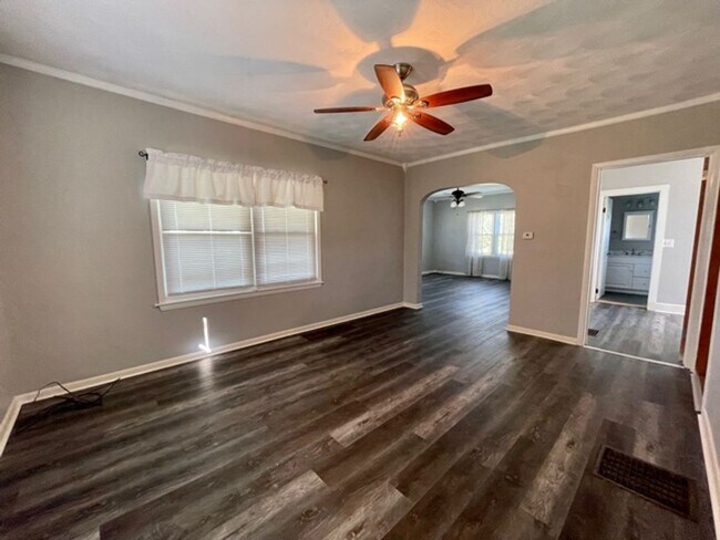 Foto del edificio - COUNTRY HOME For Rent!