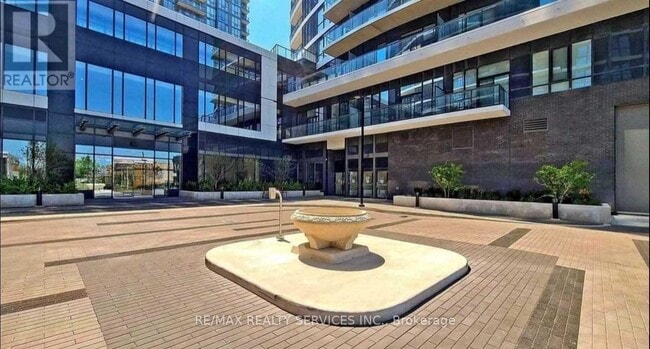 Building Photo - 35 Watergarden Dr