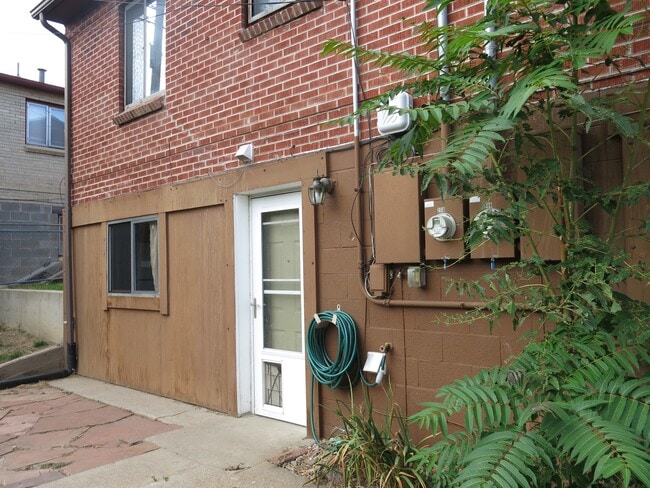 Photo - 208 N Ford St House