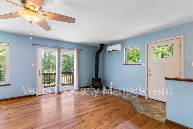 Foto del edificio - 10 Wellspring Ln