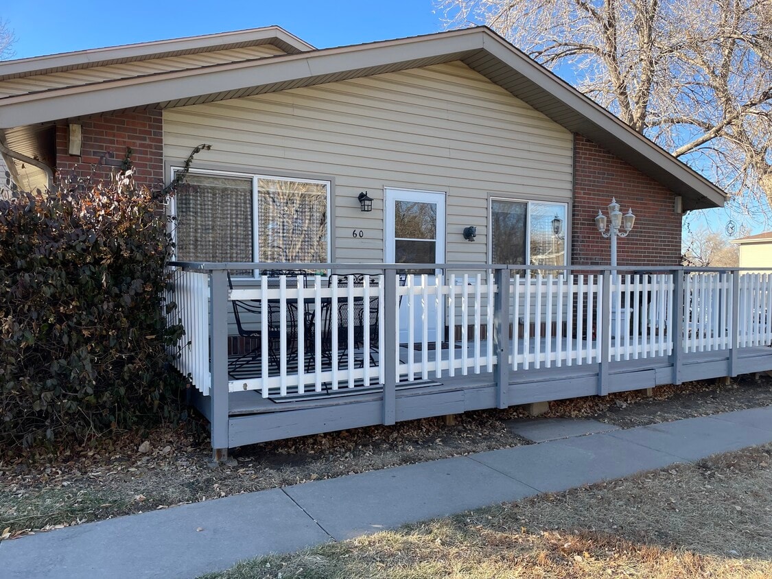 Foto principal - 3355 S Flower St