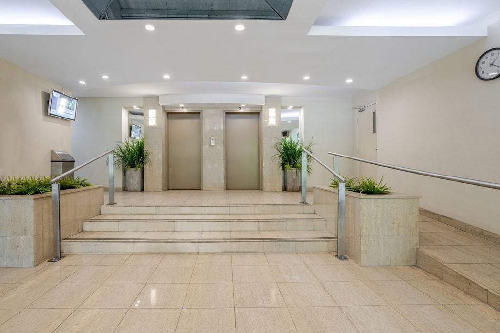 Building Photo - Le Saphir