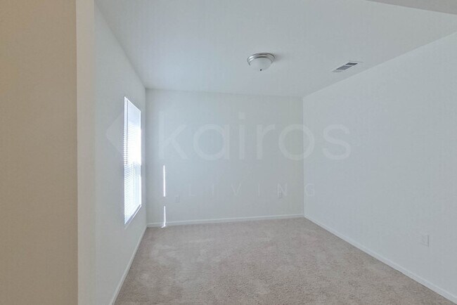 Foto del edificio - 924 Sanford Ln