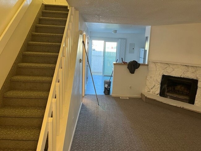 Building Photo - 1850 Zebulon Dr