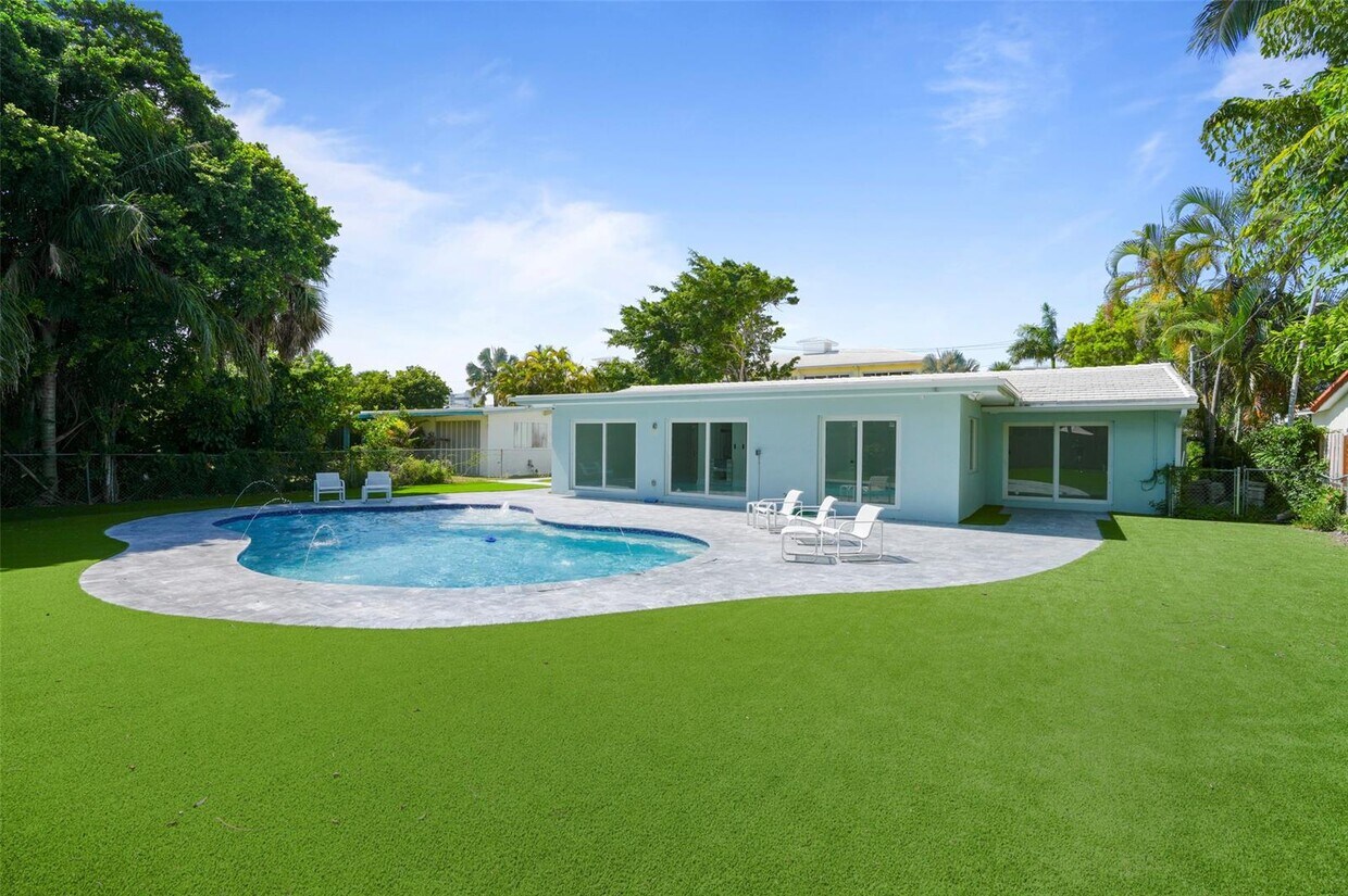 Foto principal - 2116 NE 18th Ave
