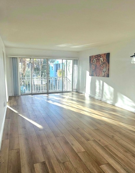 Foto del edificio - 1505 Crescent Cir