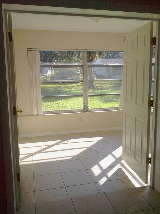 Foto del edificio - HUGE Ridge Manor/Dade City 3BR/2BA Home wi...