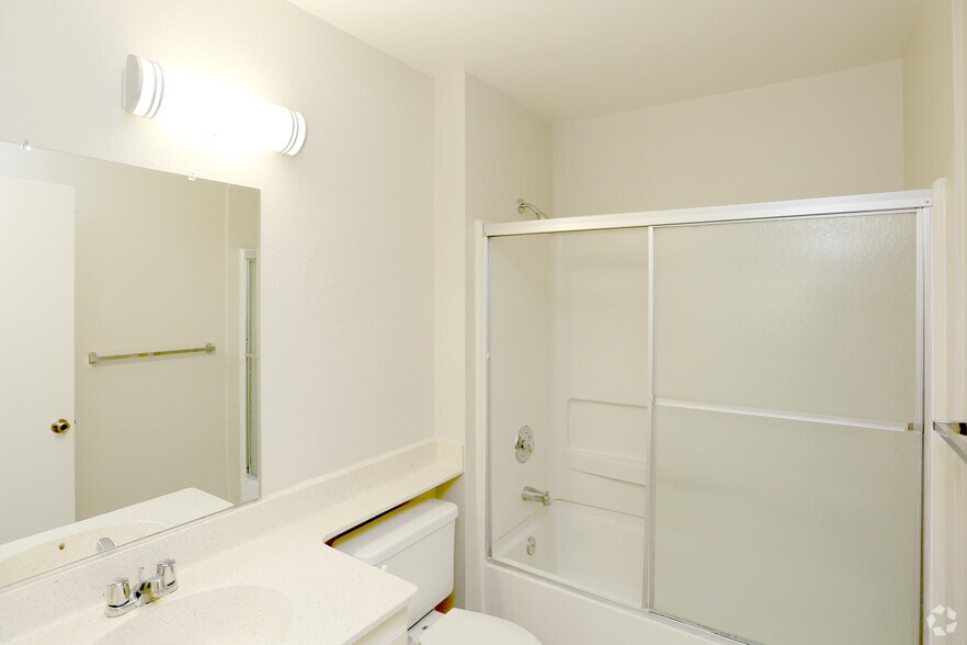 Bathroom Fixtures Escondido reidy creek apartments rentals - escondido, ca | apartments Bathroom Fixtures Escondido reidy creek apartments rentals - escondido, ca | apartments
