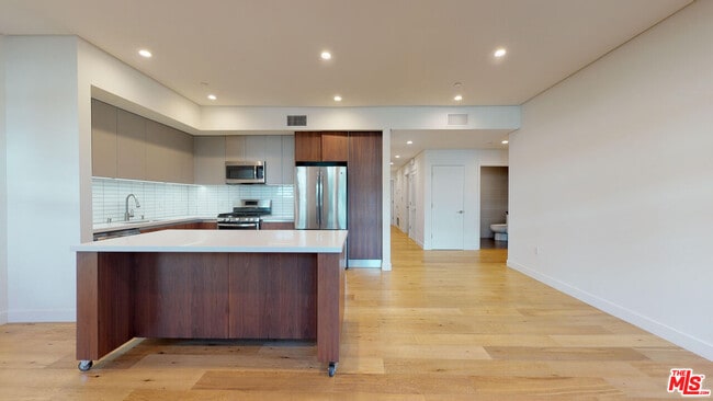 Foto del edificio - 938 Orange Grove Ave