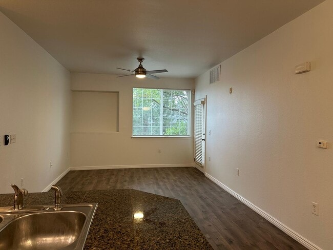 Building Photo - 2672 S Cathay Way