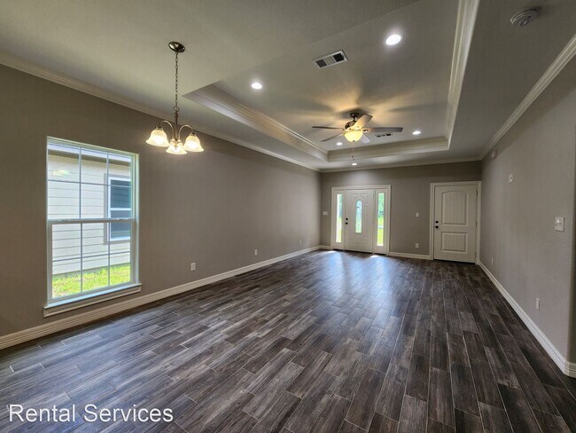 Building Photo - 3 br, 2 bath House - 3550 Pradice St