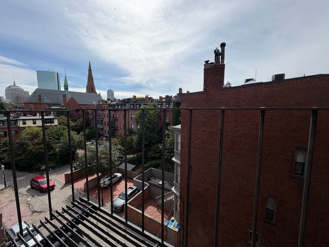 Foto del edificio - 98 Charles St