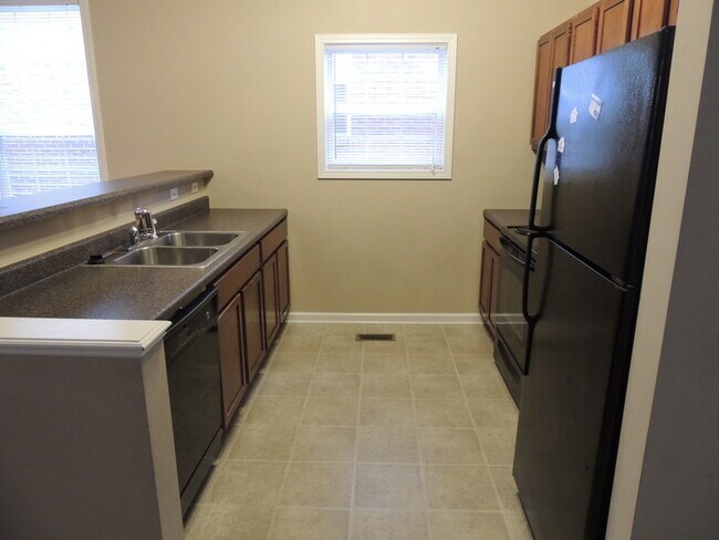 Foto del edificio - Stunning 3-Bed, 2-Bath Townhouse in West Knoxville