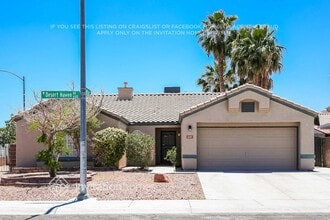 Building Photo - 6105 Desert Haven Rd