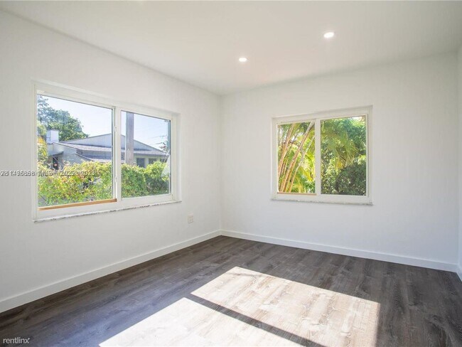 Building Photo - 3 br, 2 bath House - 2520 SW 22nd Ter