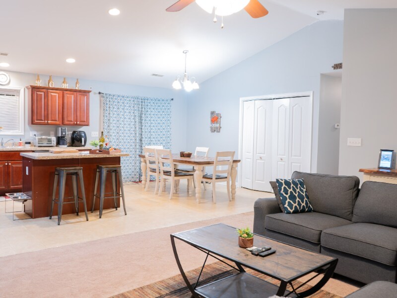 Foto del edificio - 6627 Friels Rd