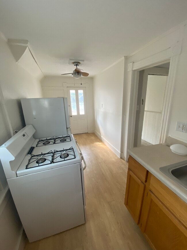 Building Photo - 340 15th Ave NE