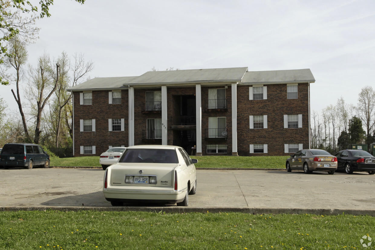 Building Photo - Colonial Apartments and Colonial Square