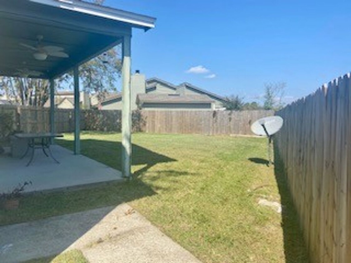 Foto principal - Beautiful home on quiet cul-de-sac! Very c...