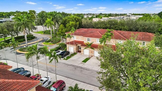 Foto del edificio - 7923 N Southwood Cir