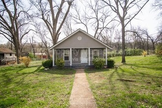 Building Photo - 5804 Old Rutledge Pike