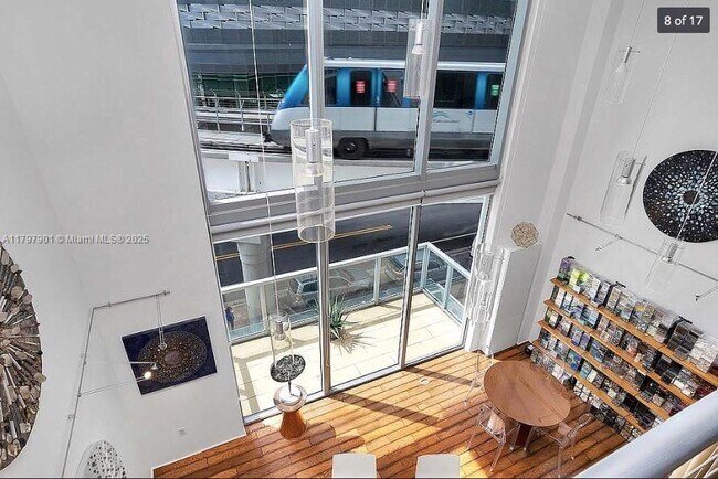 Foto del edificio - 1050 Brickell Ave