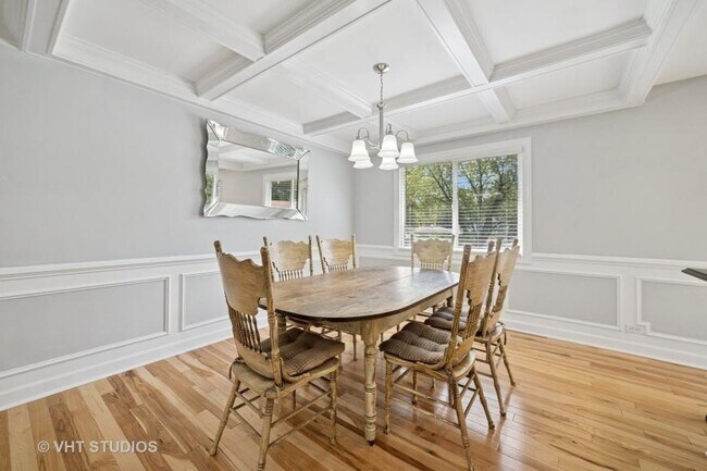 Building Photo - 4 bedroom in Naperville IL 60563