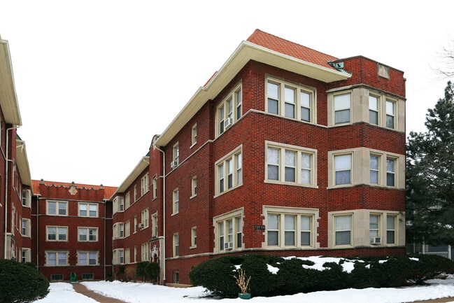 Building Photo - 529 Michigan