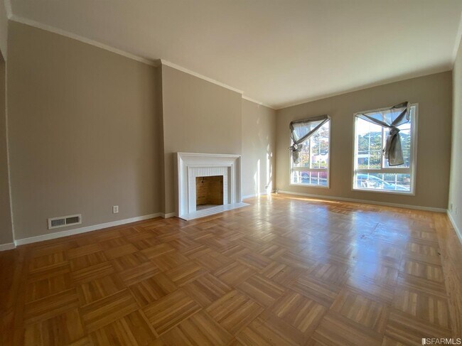 Building Photo - 178 N Mayfair Ave