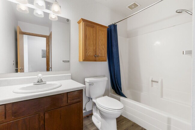 Foto del edificio - Oak Place Apartments