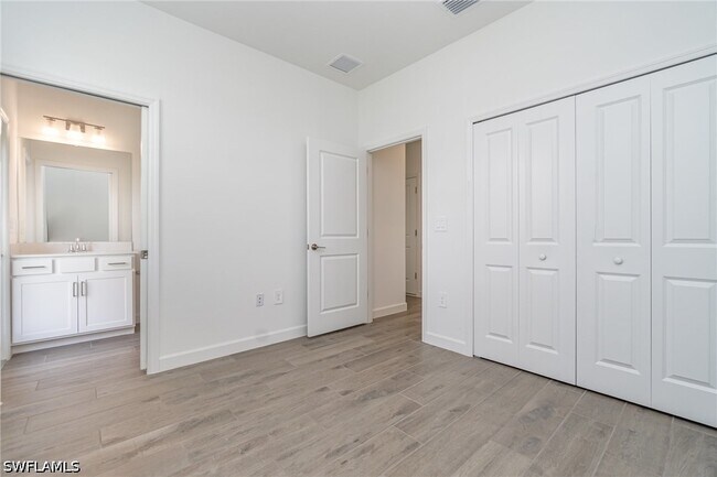 Foto del edificio - 10849 Timber Creek Dr