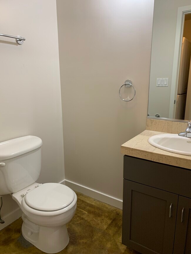 Building Photo - 3338 17th St