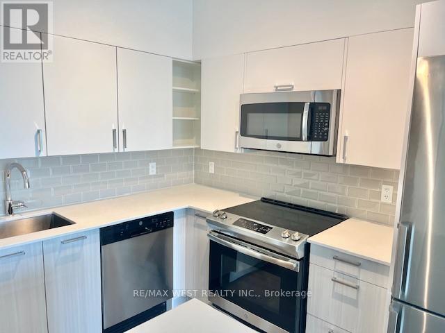 Building Photo - 385-385 Osler St