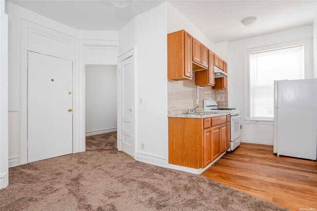 Building Photo - 32-62-62 44th St