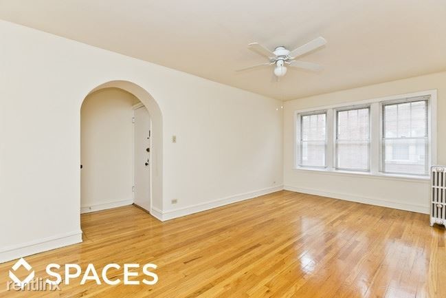 Building Photo - 4846 W Wrightwood Ave