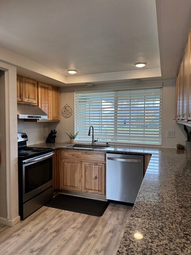 Foto del edificio - 2327 Don St