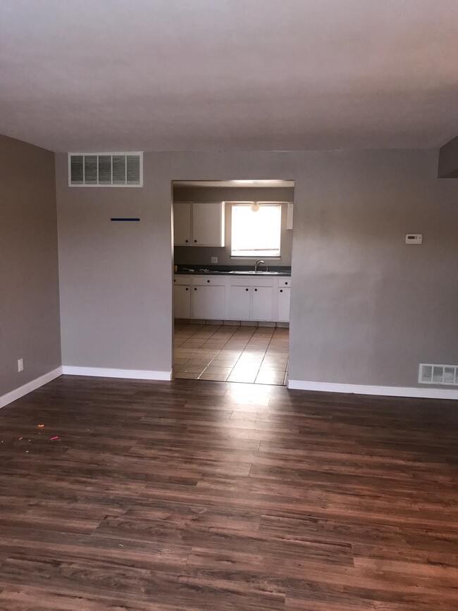 Building Photo - 1614 Lee Terrace Dr