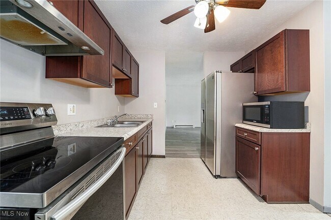 Foto del edificio - 1492 Ansonia Ave