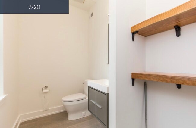 Foto del edificio - 1339 N Marston St