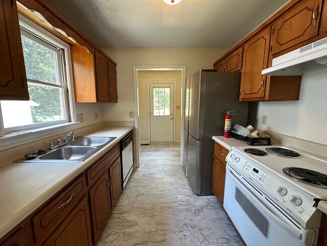 Foto del edificio - 3 Bedroom Pet Friendly Home for Rent!