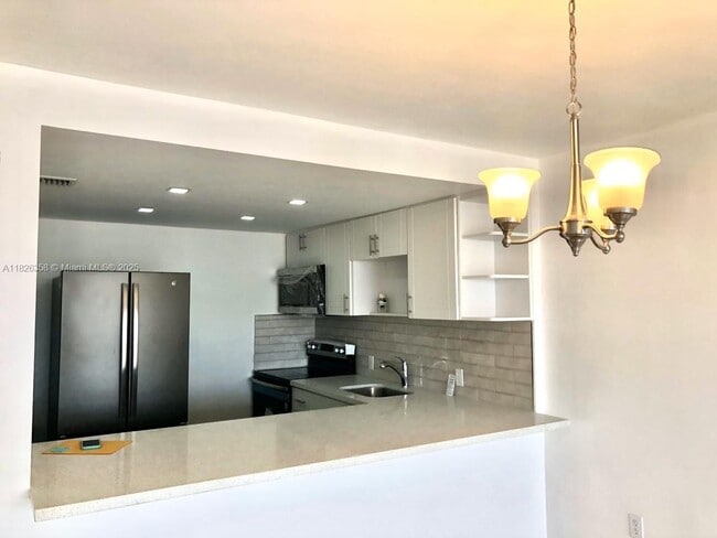 Foto del edificio - 13155 Ixora Ct