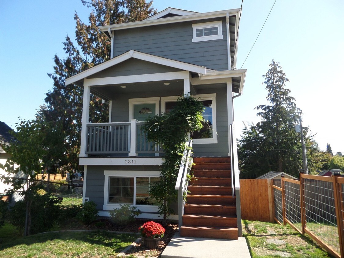 Primary Photo - 2311 S Hosmer St
