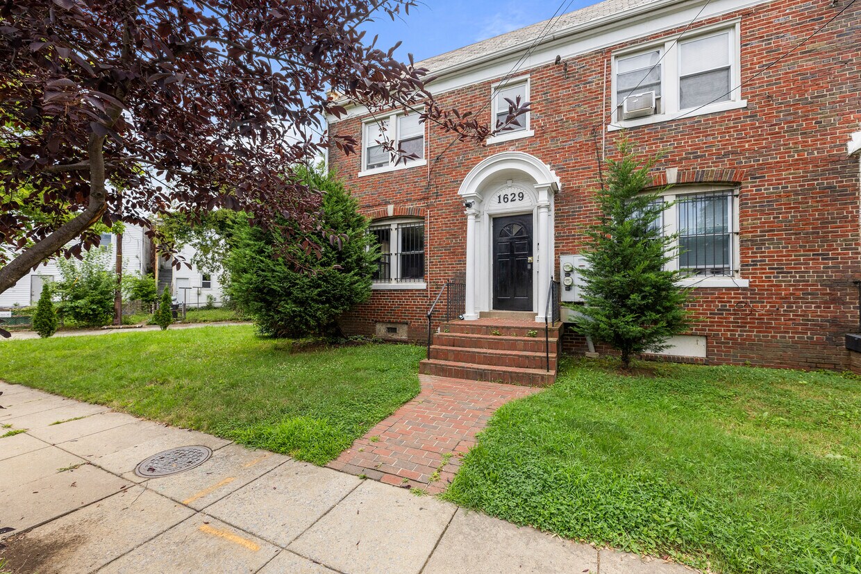 Foto principal - 1629 Fairlawn Ave SE