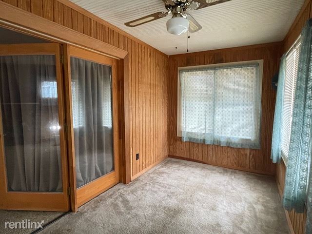 Building Photo - 4 br, 1.5 bath House - 254 Evaline Ave.