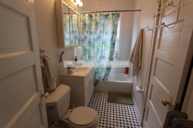 Building Photo - 4.0 bedroom in Cambridge Massachusetts 02140