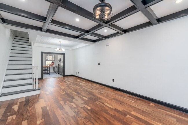 Building Photo - 128 S Ellwood Ave